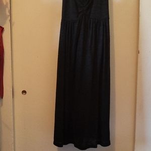 Criss crossed back, flowy black dress